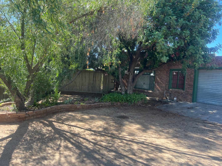 5 Bedroom Property for Sale in Die Rand Northern Cape